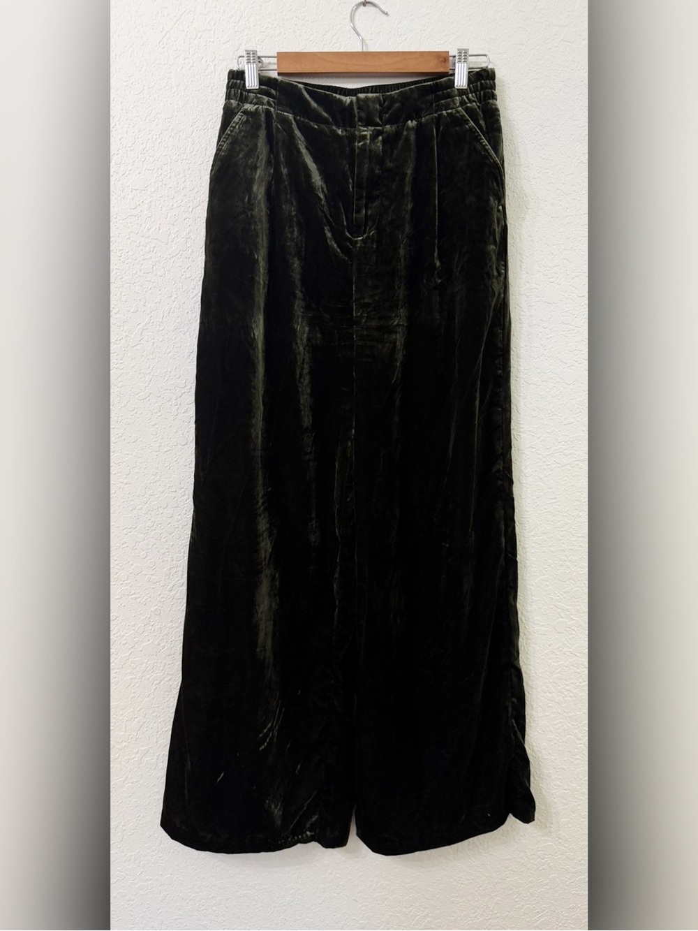 Anthropologie Wide Leg Velvet Velour Pants - Green - Small - Picture 2 of 15